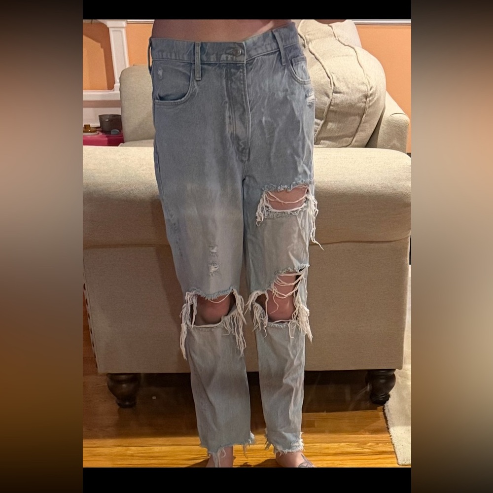 FREE PEOPLE Ripped/Distressed Jeans; 30